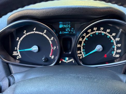 Used 2014 Ford Fiesta SE w/ Equipment Group 201B FWD image 21
