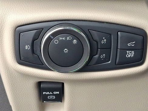 Used 2019 Lincoln Nautilus Select w/ Class II Trailer Tow Package image 25