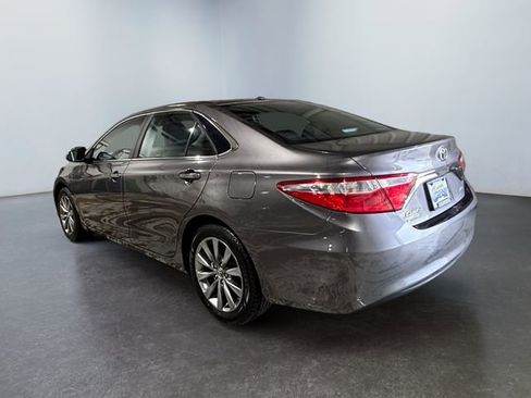Used 2016 Toyota Camry XLE image 3