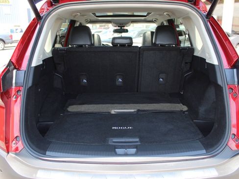 Used 2021 Nissan Rogue SL FWD image 13