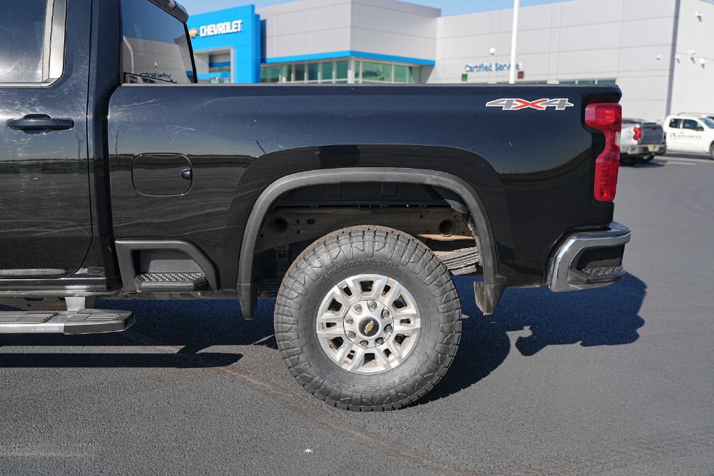 Used 2025 Chevrolet Silverado 2500 LT w/ Convenience Package AWD/4WD image 13