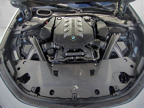 Used 2023 BMW 760i xDrive image 24