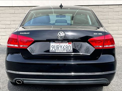 Used 2015 Volkswagen Passat TDI SEL Premium image 3