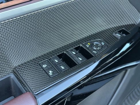 Certified 2023 BMW 760i xDrive image 22