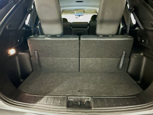 Used 2024 Mitsubishi Outlander SE image 30