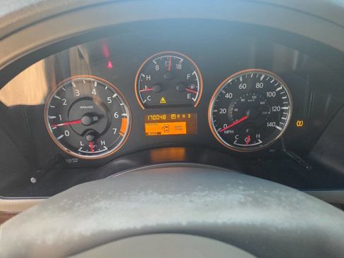 Used 2012 Nissan Armada Platinum image 14