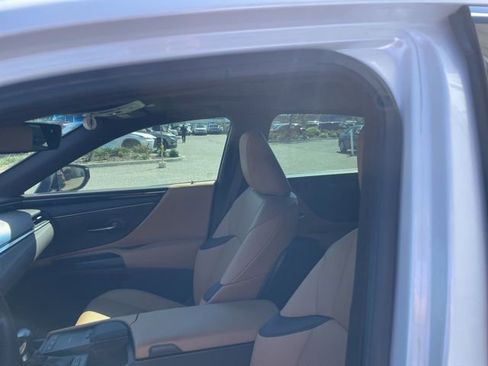 Used 2020 Lexus ES 350 350 w/ Accessory Package 2 image 9