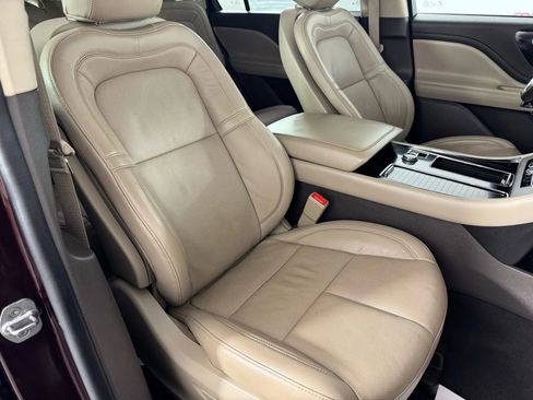 Used 2022 Lincoln Aviator Reserve w/ Elements Package Plus image 37