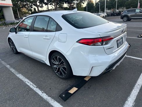Used 2020 Toyota Corolla SE FWD image 3