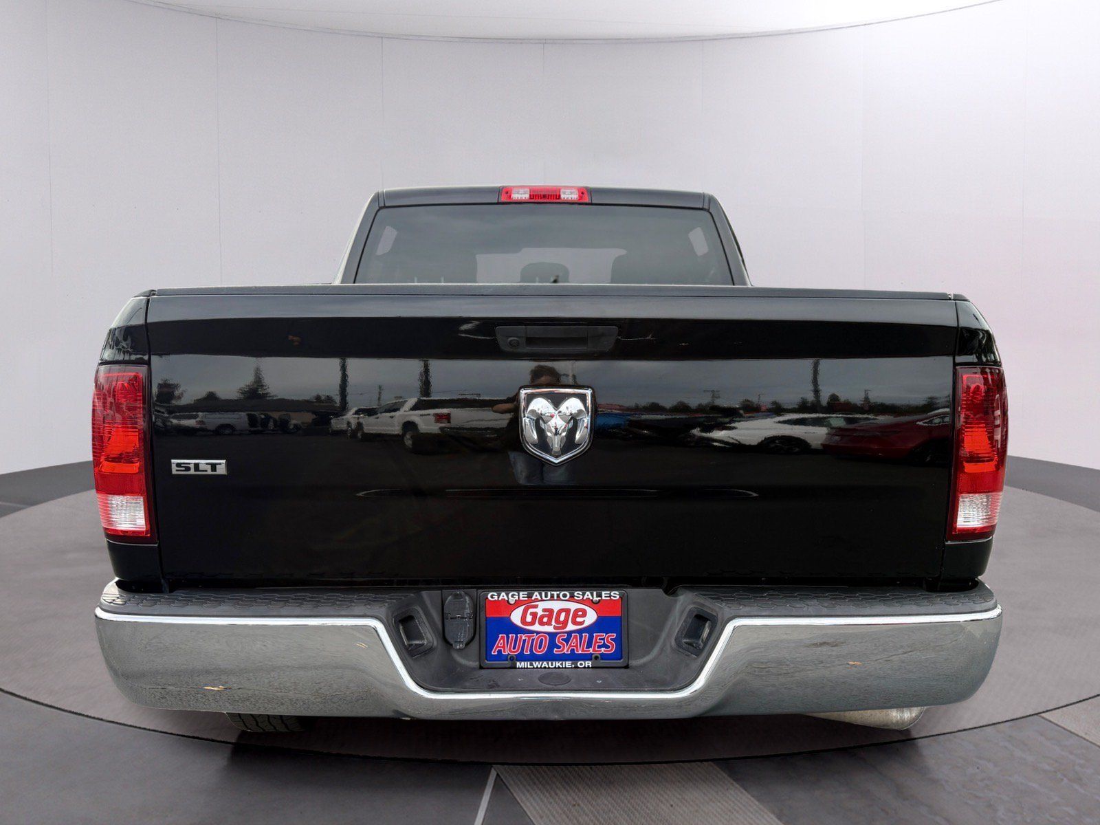Used 2021 RAM 1500 Classic SLT RWD image 5
