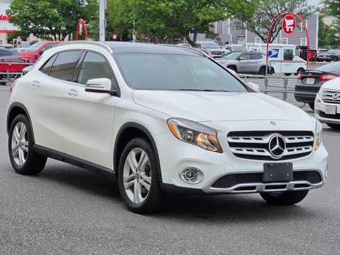 Used 2019 Mercedes-Benz GLA 250 4MATIC image 3