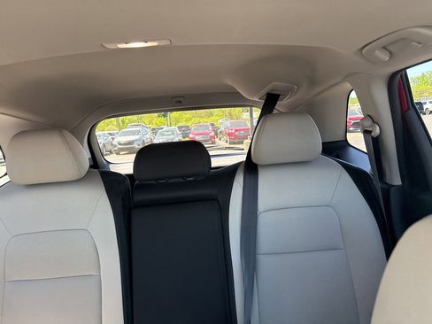 Used 2024 Honda CR-V EX image 9