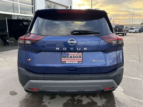 Used 2023 Nissan Rogue SV image 5