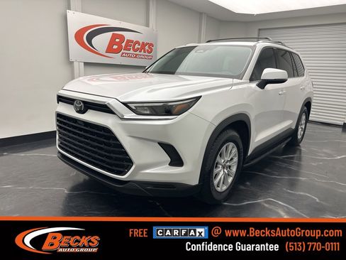 Used 2024 Toyota Grand Highlander XLE image 1