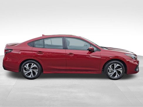 Used 2025 Subaru Legacy Premium AWD/4WD image 7