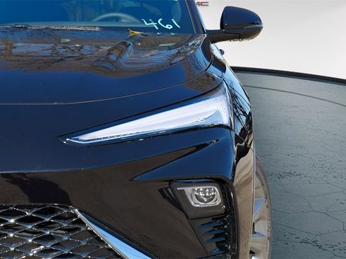 New 2026 Buick Envista Avenir image 3