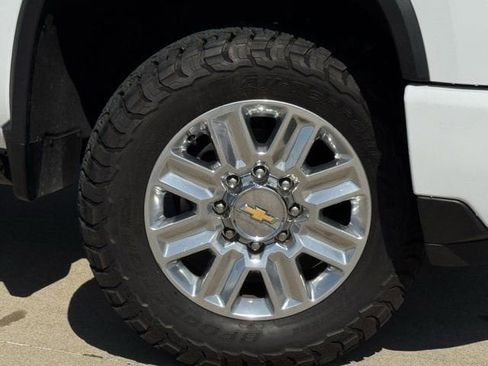 Used 2024 Chevrolet Silverado 2500 High Country w/ Technology Package AWD/4WD image 34