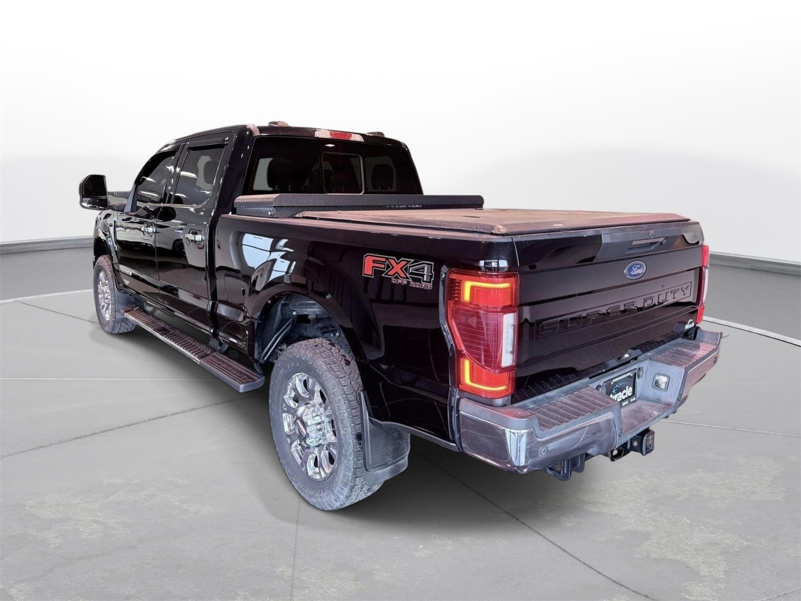 Used 2022 Ford F350 Lariat w/ Lariat Ultimate Package AWD/4WD image 4