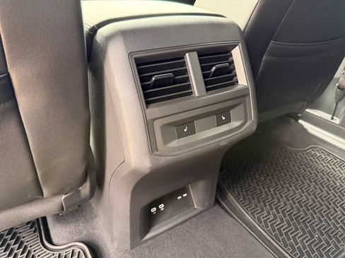 Used 2021 Volkswagen Atlas Cross Sport SEL Premium AWD/4WD image 16