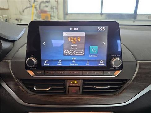 Used 2023 Nissan Altima 2.5 SV FWD image 17