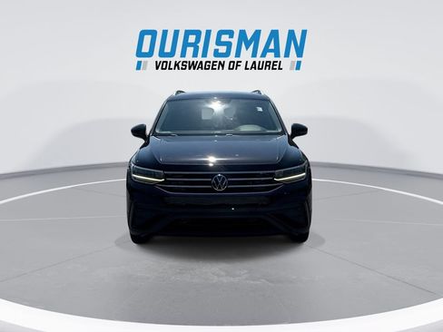Used 2022 Volkswagen Tiguan SE FWD image 3