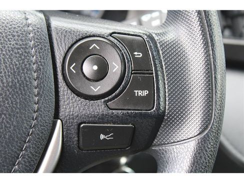 Used 2018 Toyota RAV4 LE w/ All Weather Liner Package AWD/4WD image 18
