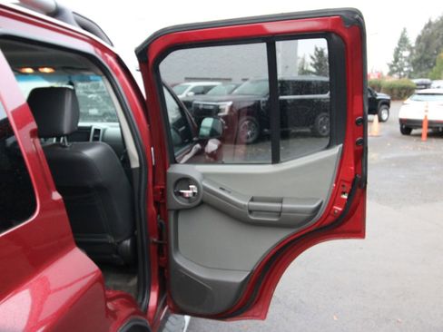 Used 2013 Nissan Xterra S w/ Value Package image 21