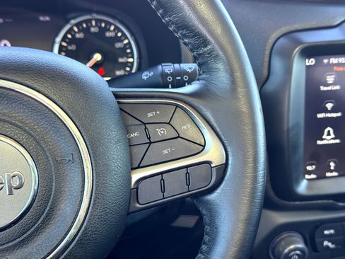 Used 2018 Jeep Renegade Limited w/ UConnect 8.4 Nav Group image 24