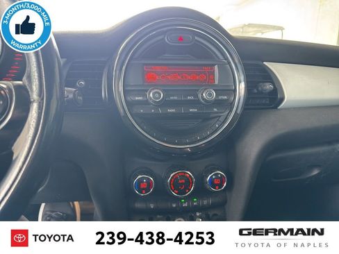 Used 2016 MINI Cooper 4-Door Hardtop image 17