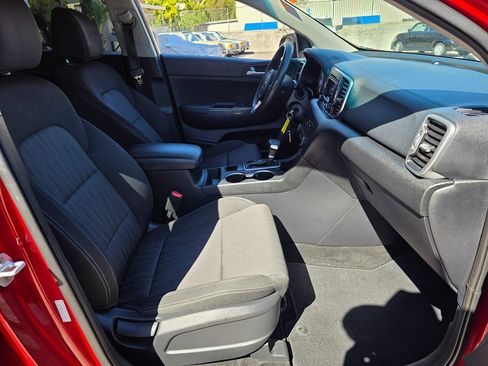 Used 2019 Kia Sportage LX image 16