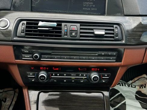 Used 2013 BMW 550i xDrive Sedan AWD/4WD image 19