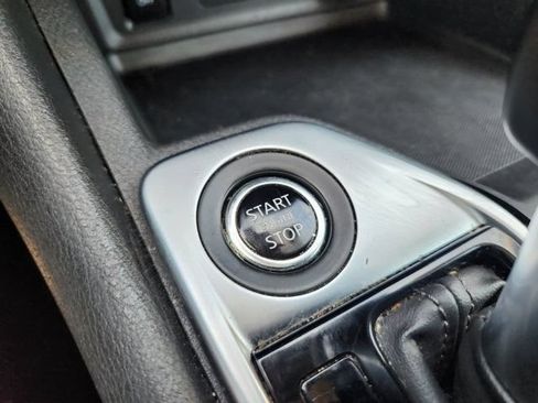 Used 2024 Nissan Sentra SV FWD image 20