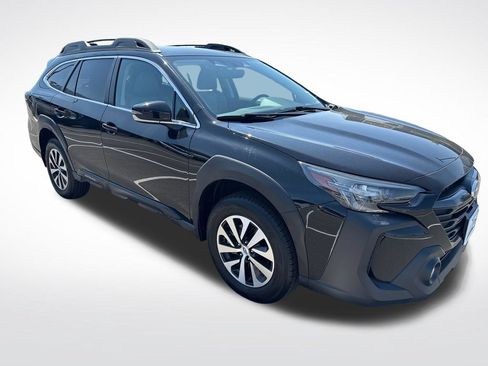 Used 2025 Subaru Outback Premium w/ Popular Package #1A AWD/4WD image 9