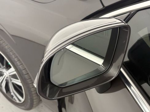 Used 2022 Volvo XC60 B5 Inscription w/ Advanced Package image 12