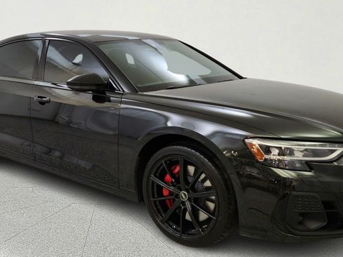 Used 2022 Audi S8 w/ S8 Comfort Plus Package AWD/4WD image 1