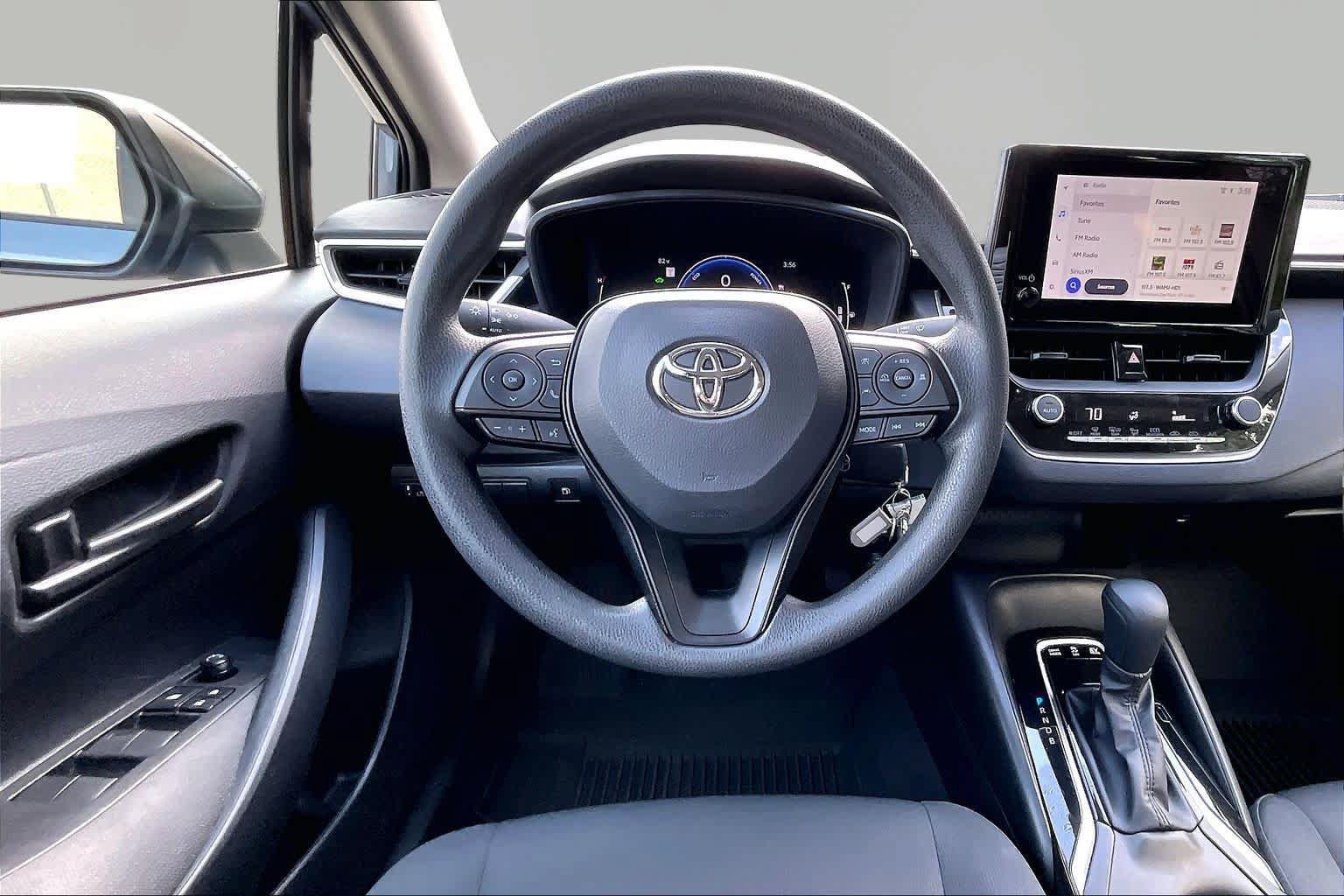 Used 2026 Toyota Corolla LE FWD image 6