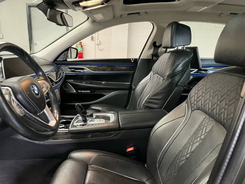 Used 2016 BMW 750i xDrive 750i xDrive image 9