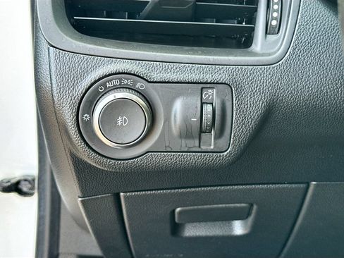 Used 2019 Buick Envision Essence w/ LPO, Active Package AWD/4WD image 6