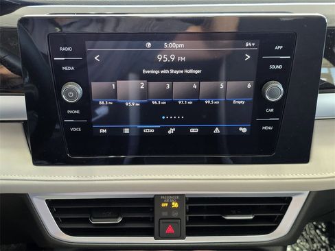 New 2025 Volkswagen Taos SE image 12