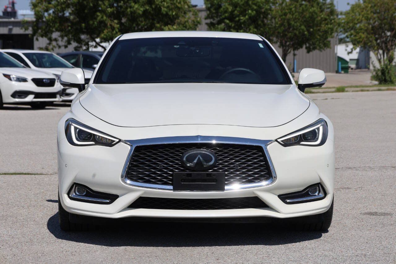 Used 2020 INFINITI Q60 3.0t Luxe w/ Essential Package AWD/4WD image 2
