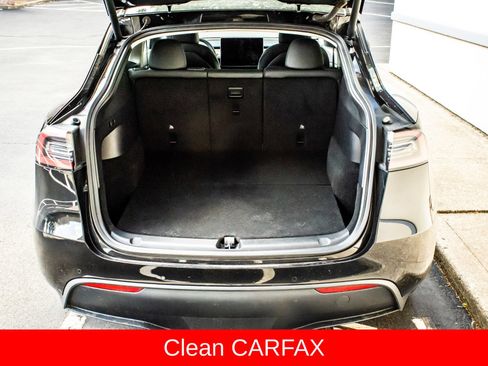 Used 2022 Tesla Model Y Long Range AWD/4WD image 18