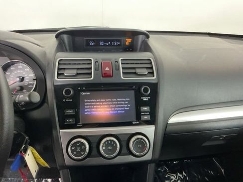 Used 2016 Subaru Crosstrek 2.0i Premium AWD/4WD image 18
