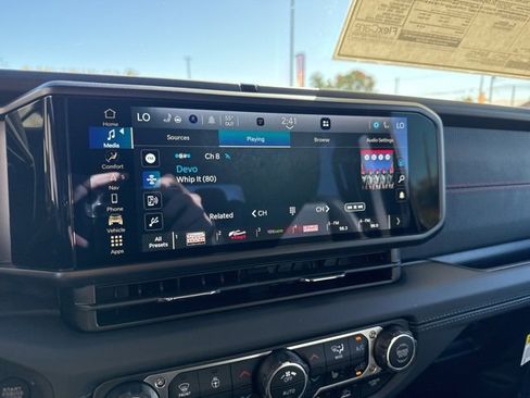 New 2025 Jeep Gladiator Rubicon image 21