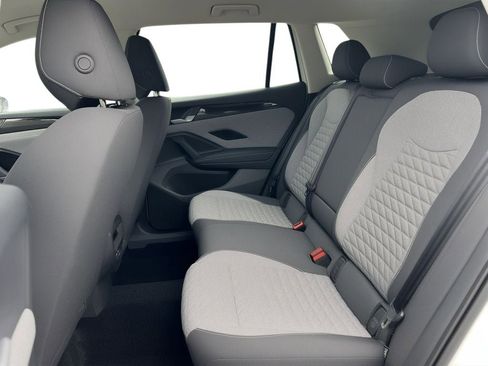 Used 2025 Volkswagen Tiguan S AWD/4WD image 7