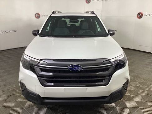 Used 2026 Subaru Forester Premium AWD/4WD image 2