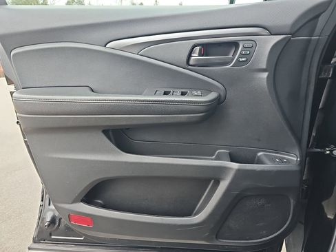 Used 2024 Honda Passport EX-L image 32