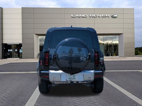 New 2025 Land Rover Defender 110 S image 6