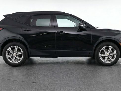 Used 2025 Chevrolet Blazer LT image 11