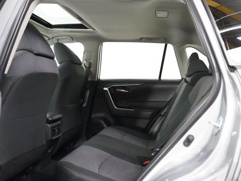 Used 2025 Toyota RAV4 XLE w/ Convenience Package image 18