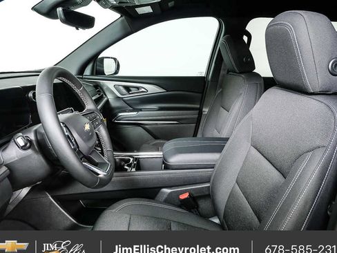 New 2026 Chevrolet Traverse LT w/ Driver Confidence Package AWD/4WD image 5